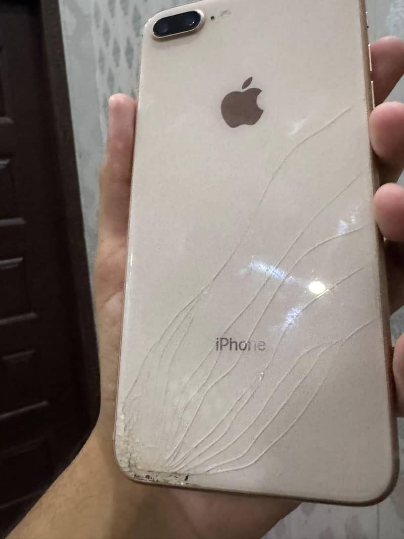 Apple iPhone 8 Plus 2