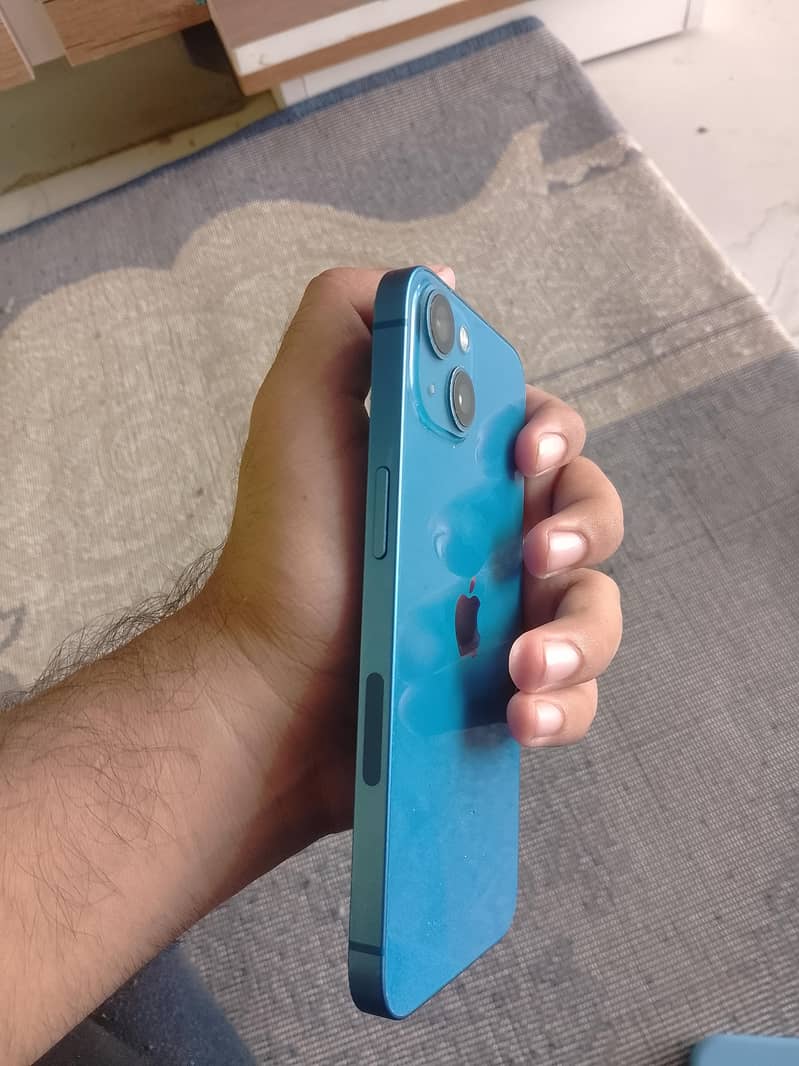 Apple iPhone 13 3