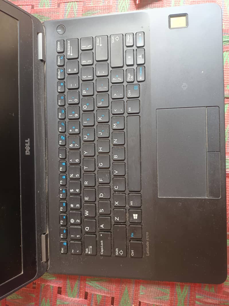 Dell E7270 7
