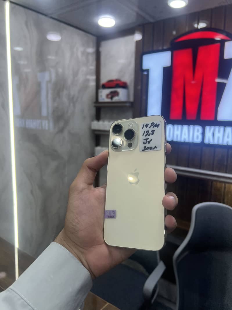 Apple iPhone 14 Pro Max 2