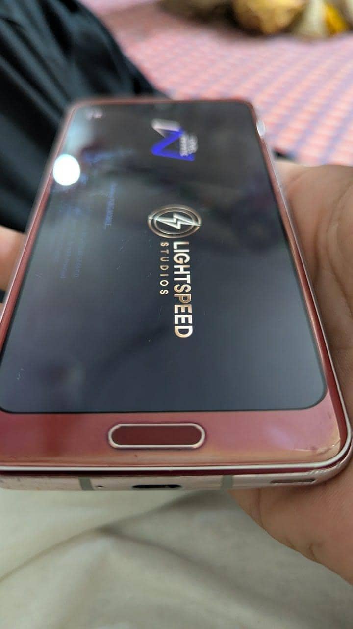 Sharp Aquos R2 2