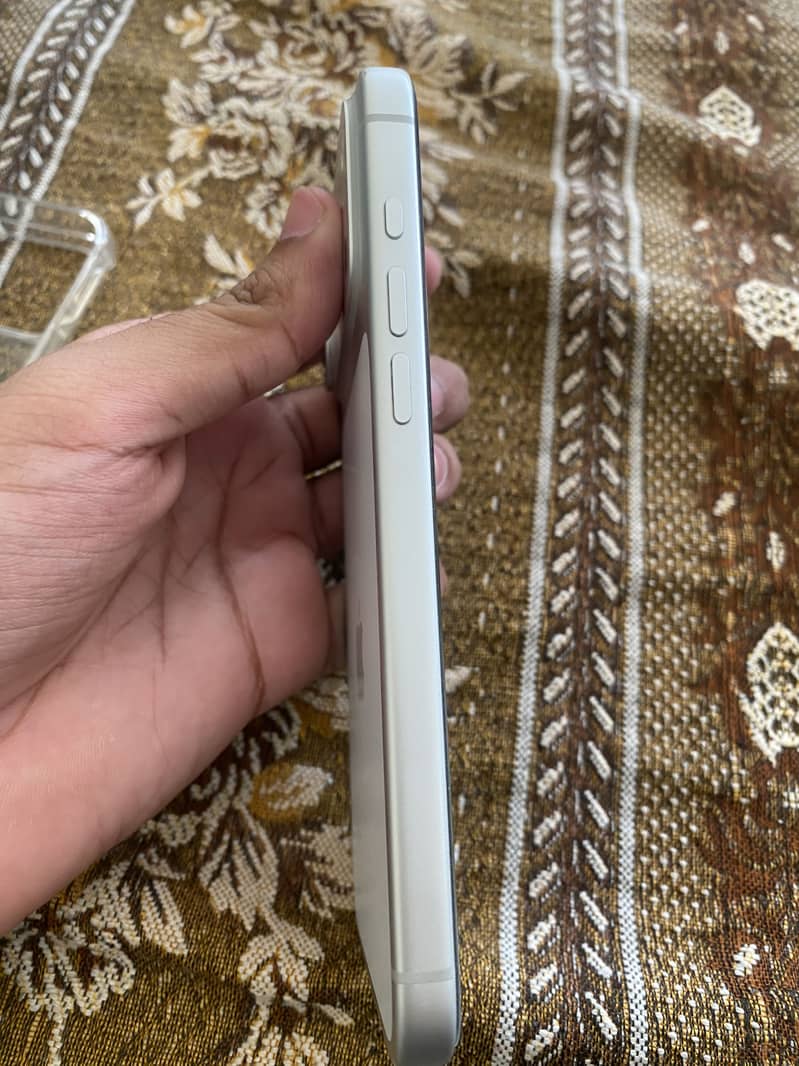 Apple iPhone 17 Pro Max 6