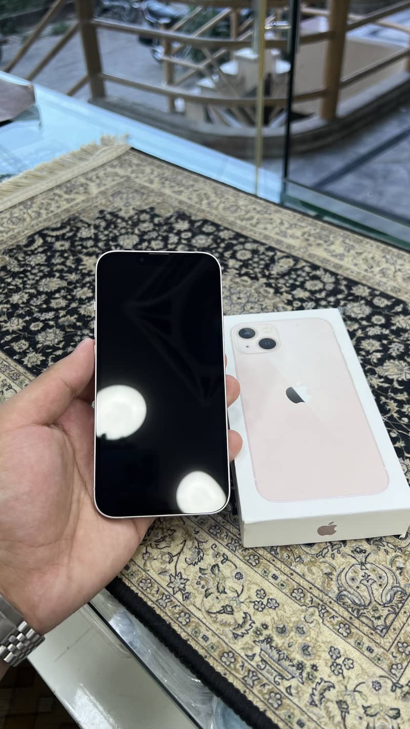 Apple iPhone 13 1