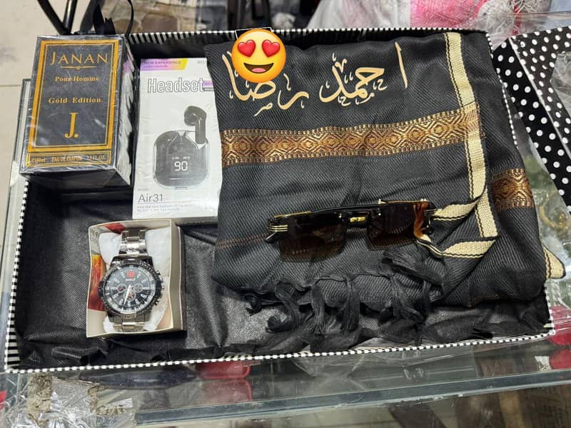 خوبصورت گفٹ پیک  | گھڑی، پرفیوم، ہیڈسیٹ اور بہت کچھ 3