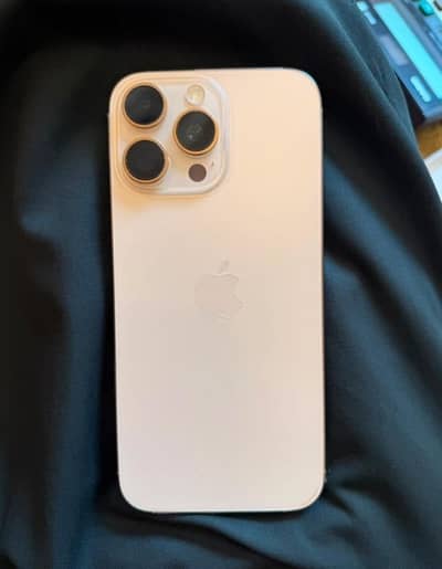 Apple iPhone 16 Pro Max