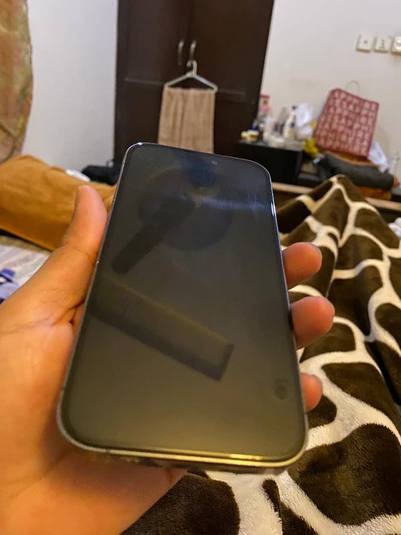 Apple iPhone 14 Pro 2