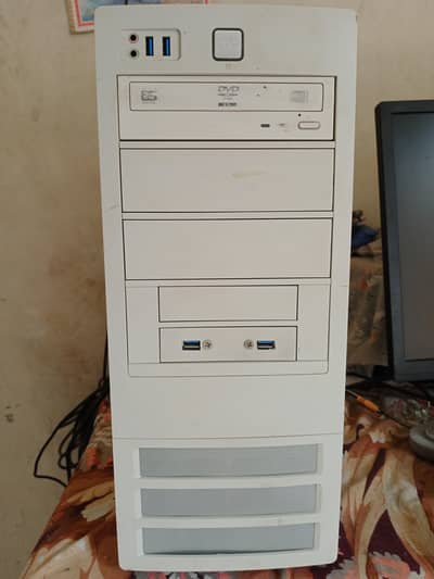 7th Gen Custom Xeon PC/No Ram No HDD