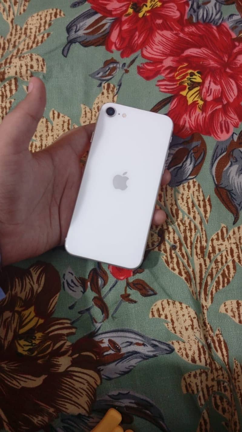 Apple iPhone SE 3