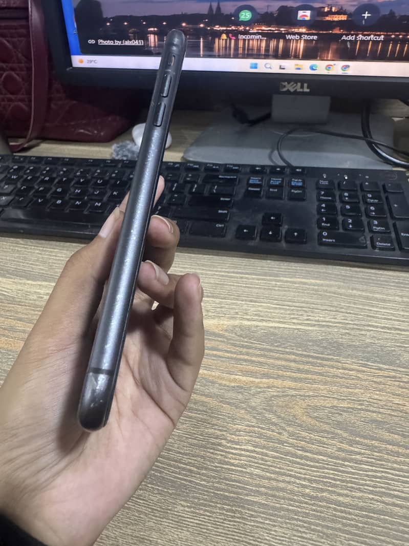 Apple iPhone 11 2