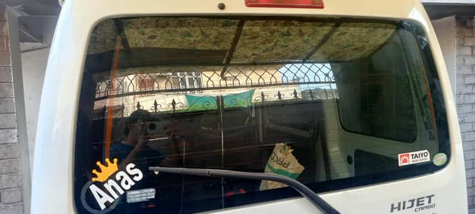 HIJET,EVERY REAR WINDSCREEN FOR SALE