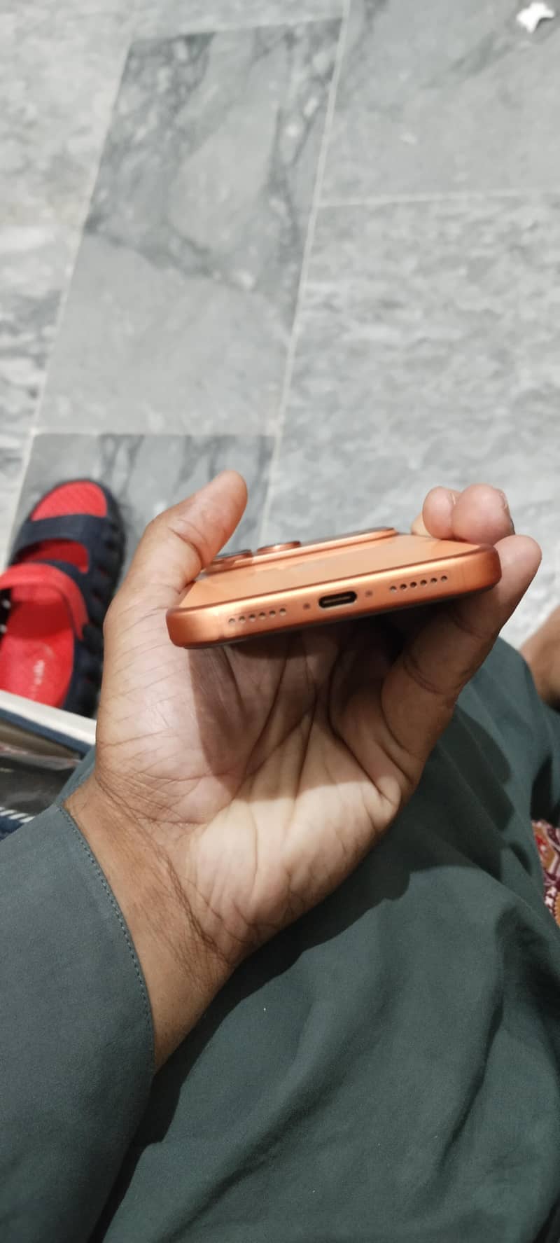 Apple iPhone 17 Pro Max 4