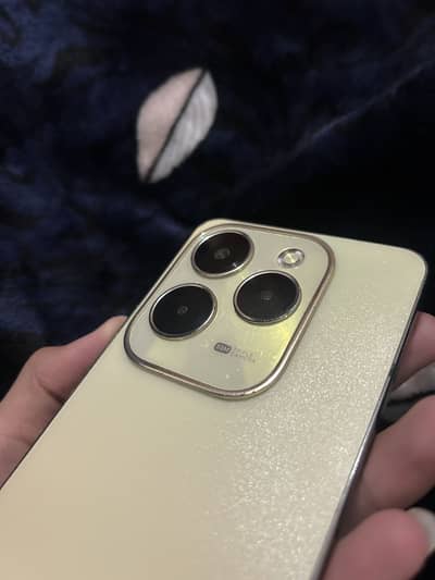 Infinix Hot 40