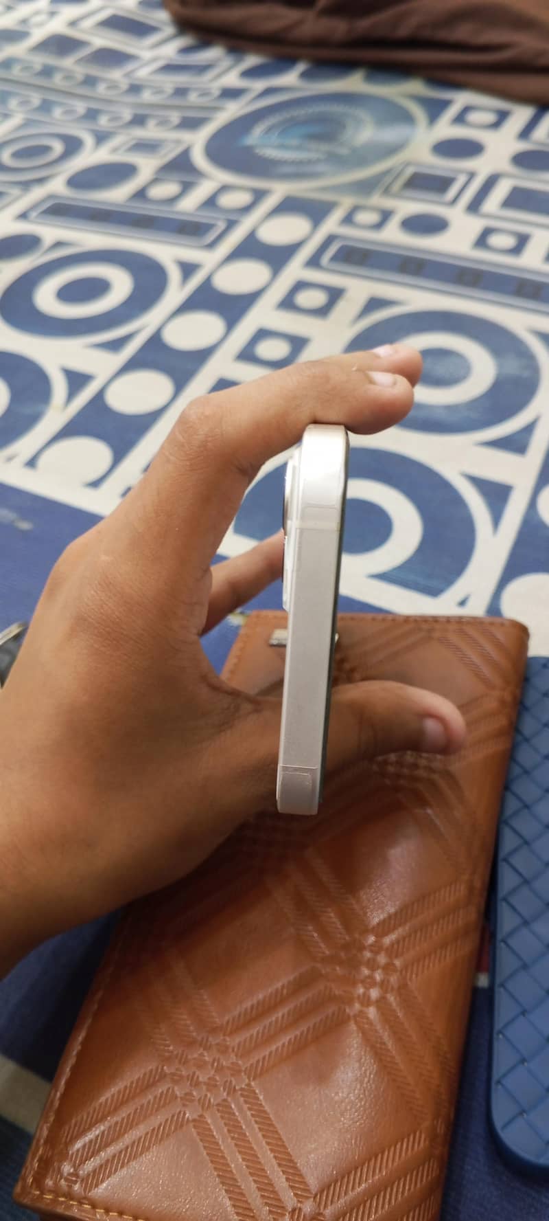 Apple iPhone 13 3