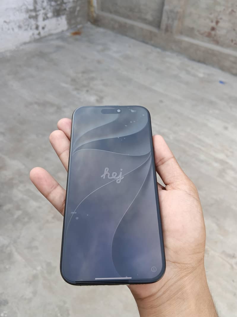 Apple iPhone 16 Pro Max 7