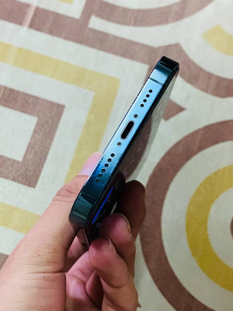 Apple iPhone 12 Pro Max 3