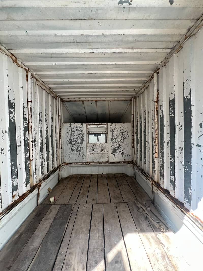 Pickup container 3