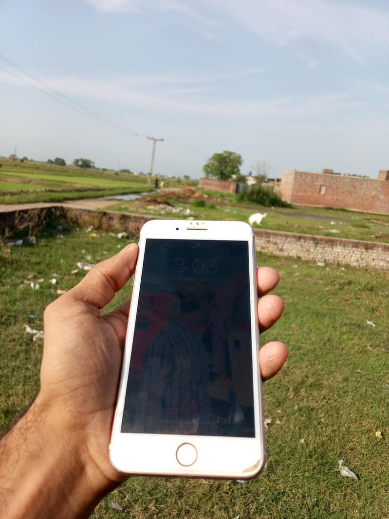 Apple iPhone 7 Plus 1