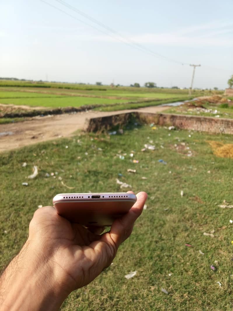 Apple iPhone 7 Plus 4