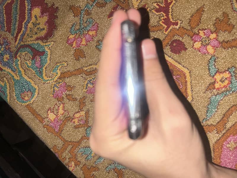 Sharp Aquos R2 4
