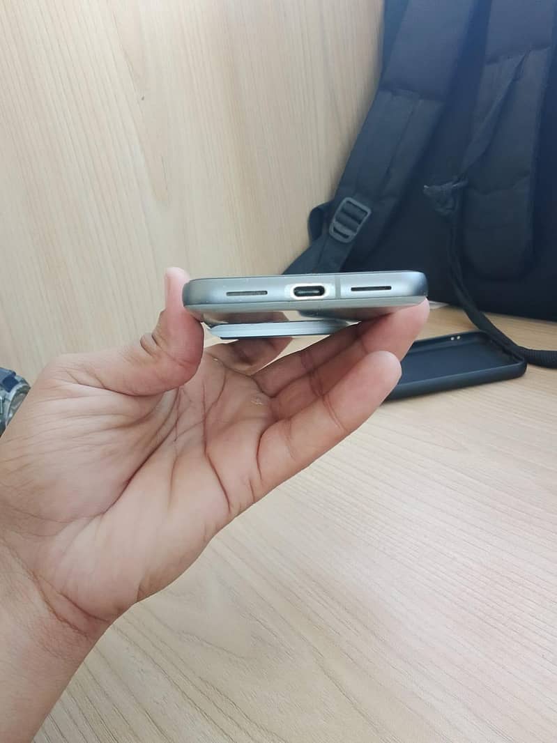 Google Pixel 8 2
