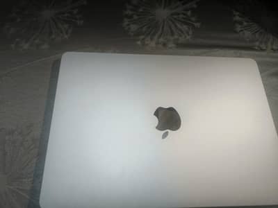 macbook air m2 13.3" non active