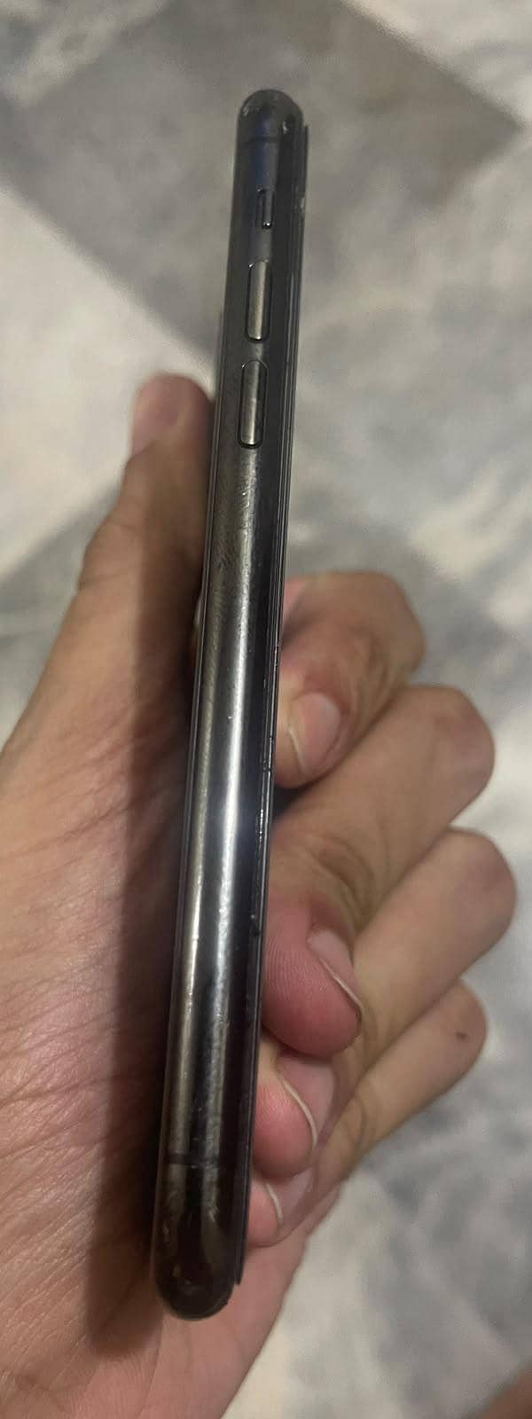 Apple iPhone 11 Pro 4