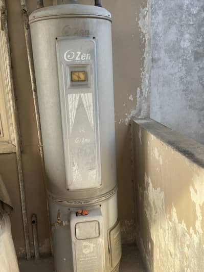 Gas geyser for sale. Clean condition. Works fine.