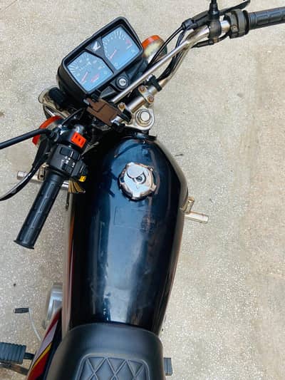 Motorcycle for Sale – Excellent Condition, Best Price!