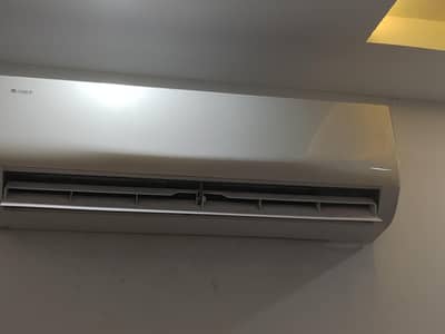 Used Gree 1 Ton Inverter AC