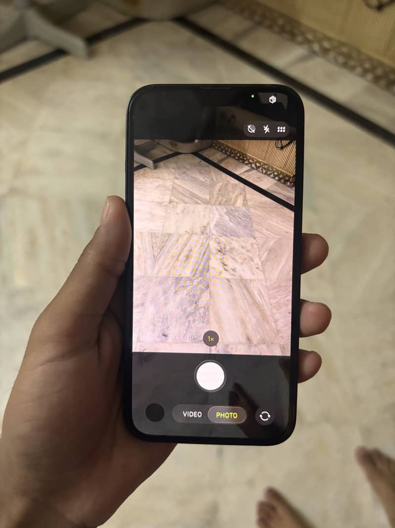 Apple iPhone 13 2