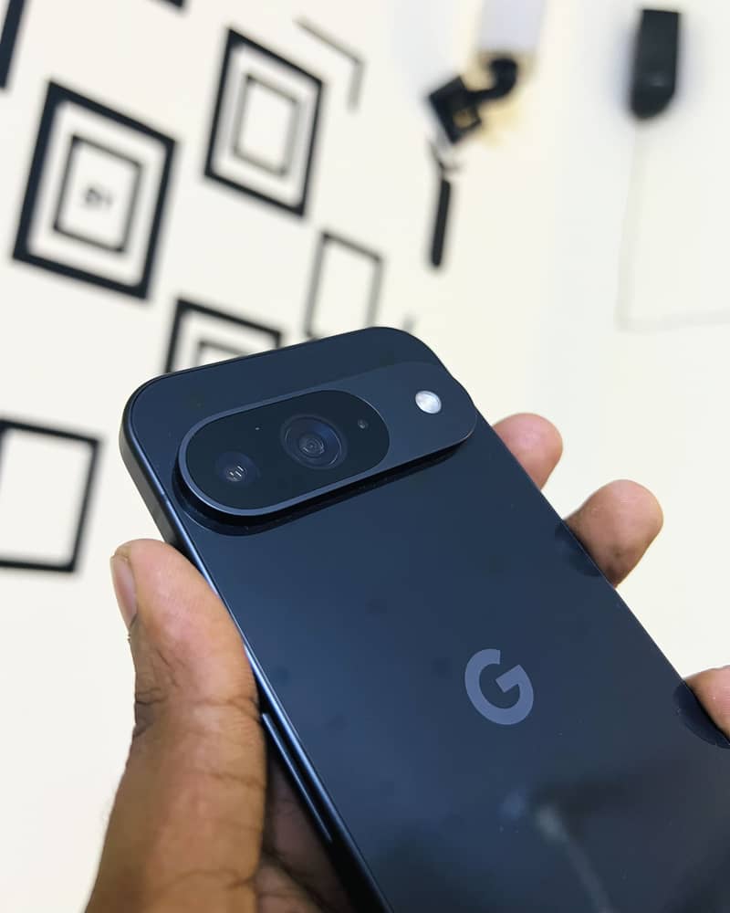 Google Pixel 9 4
