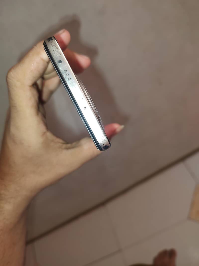 Tecno CAMON 30 4