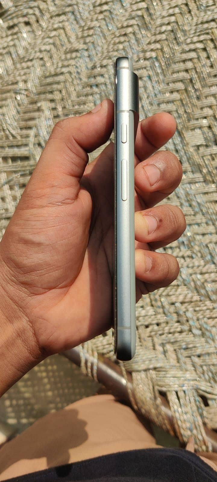 Google Pixel 8 4