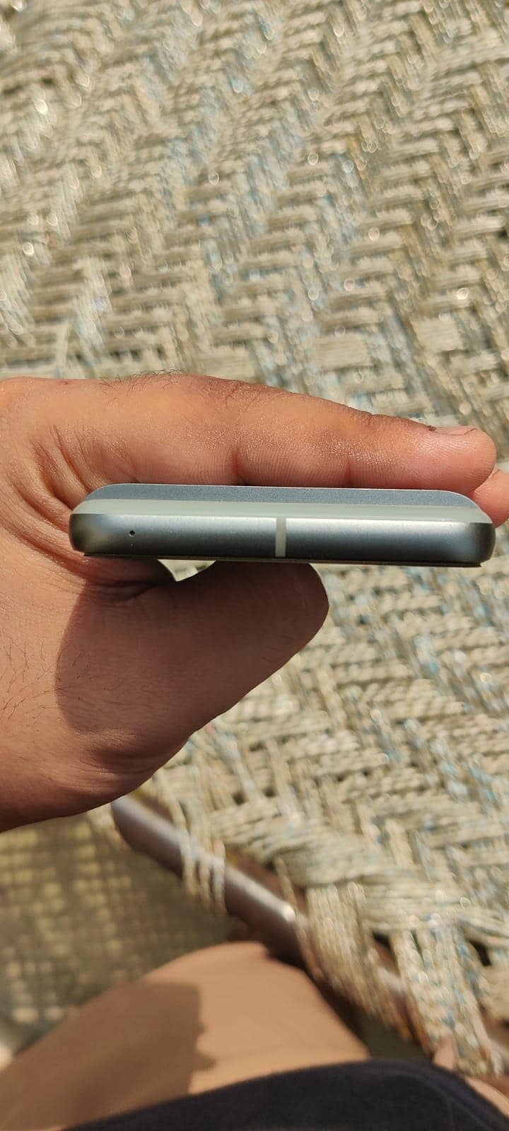 Google Pixel 8 5