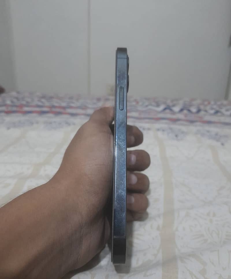 Apple iPhone 12 Pro 1
