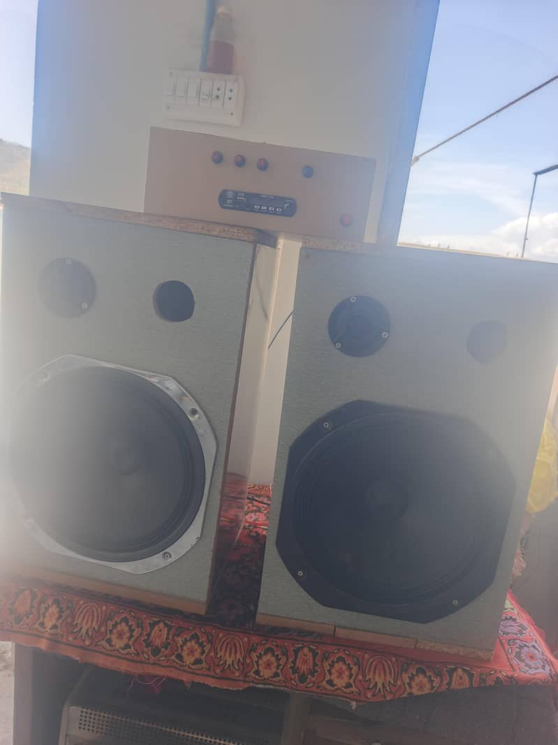speaker 0