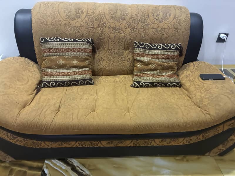 7 seater sofa 0