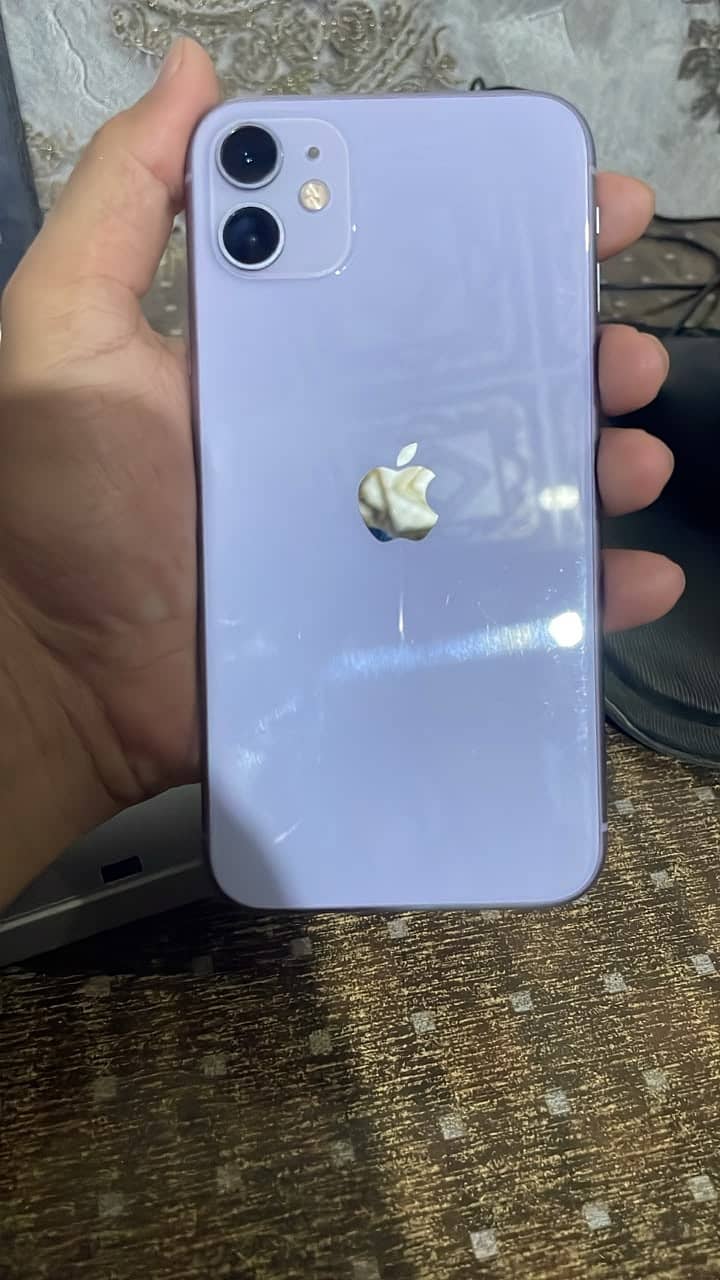 Apple iPhone 11 4