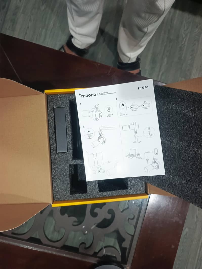 Maono PD200W Wireless Dynamic Microphone 4