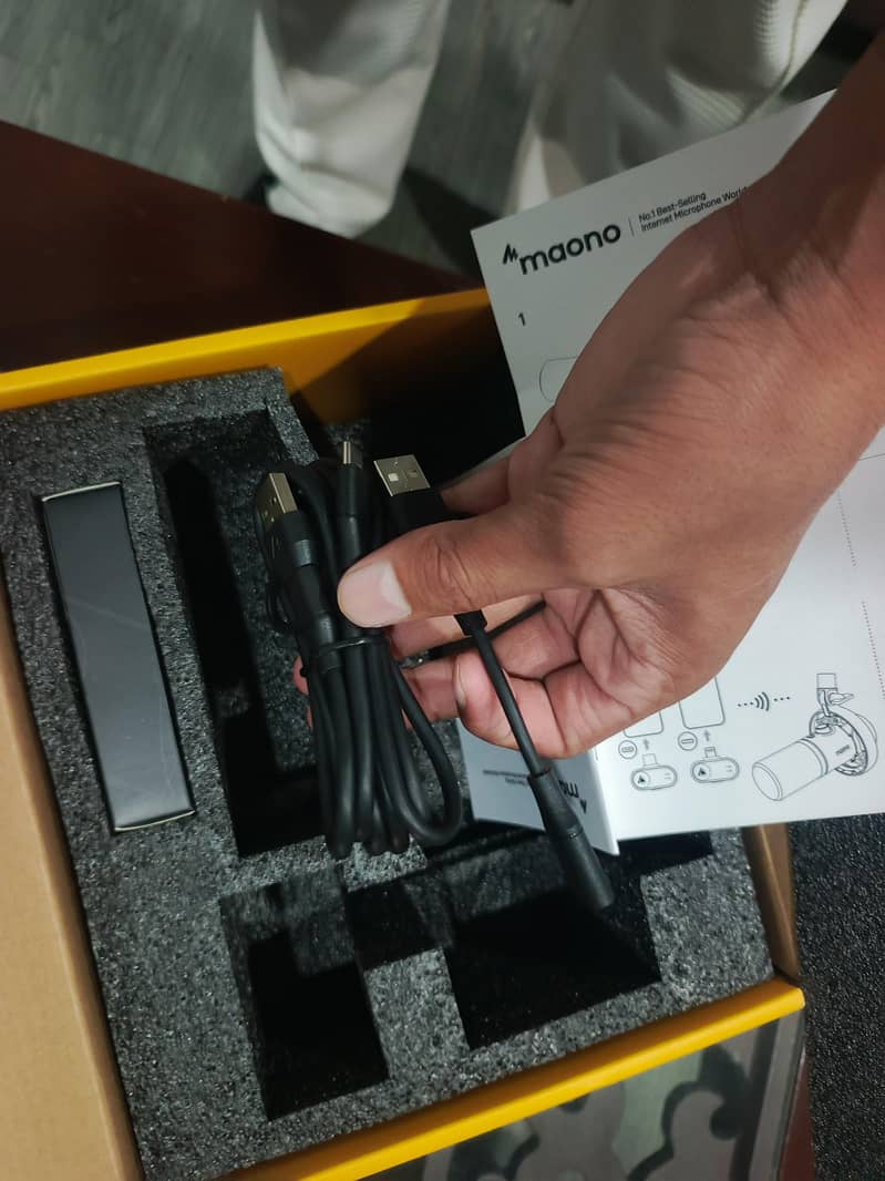 Maono PD200W Wireless Dynamic Microphone 6