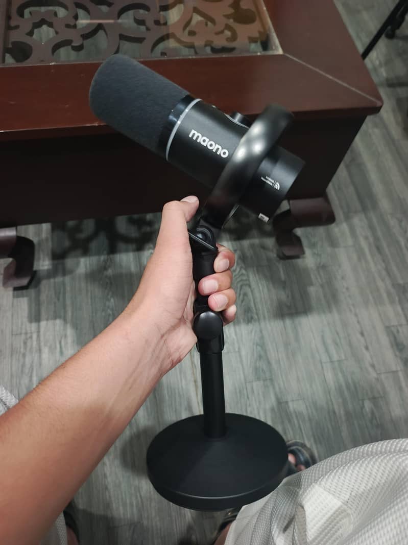 Maono PD200W Wireless Dynamic Microphone 8