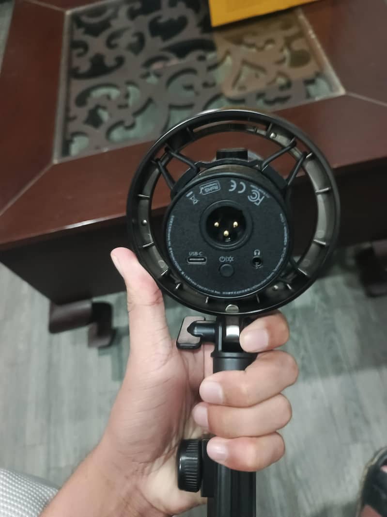 Maono PD200W Wireless Dynamic Microphone 9