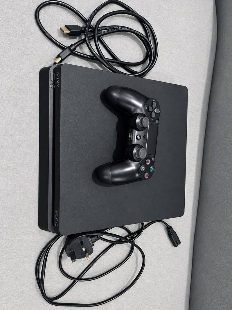 PS4 slim 0