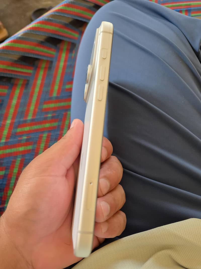Apple iPhone 17 Pro Max 2