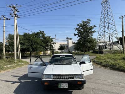 Nissan Sunny 1985