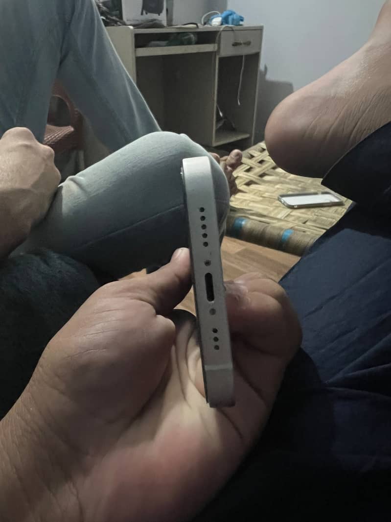 Apple iPhone 12 1