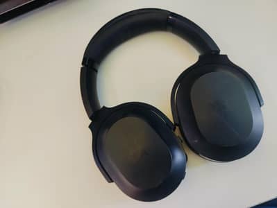 Razer Barracuda Wireless Gaming Headset – Black Edition