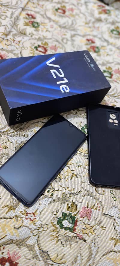 Vivo V21e 8/128 snapdragon