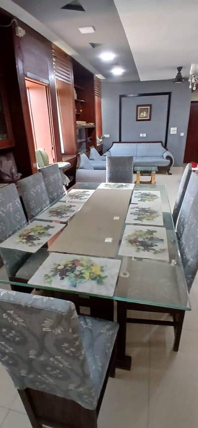 Dining table 8 seater