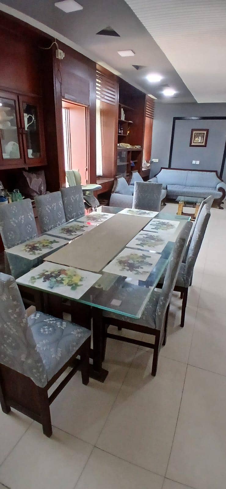 Dining table 8 seater 2